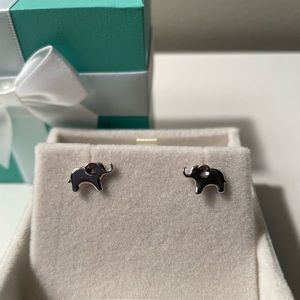 Cute Elephant Stud Earrings!